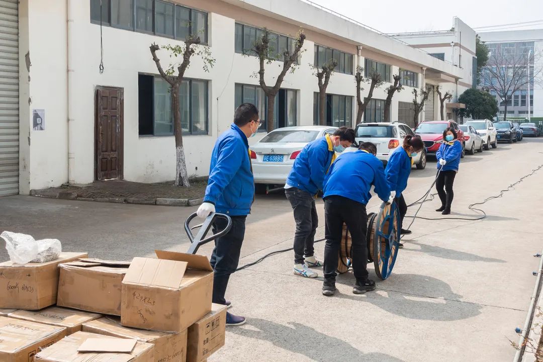 雷鋒精神丨“學(xué)雷鋒，春風(fēng)行動(dòng)”進(jìn)行中(圖9)